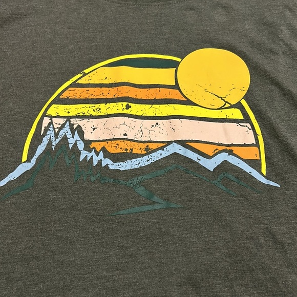 Tallwoods Graphic T - Picture 2 of 3